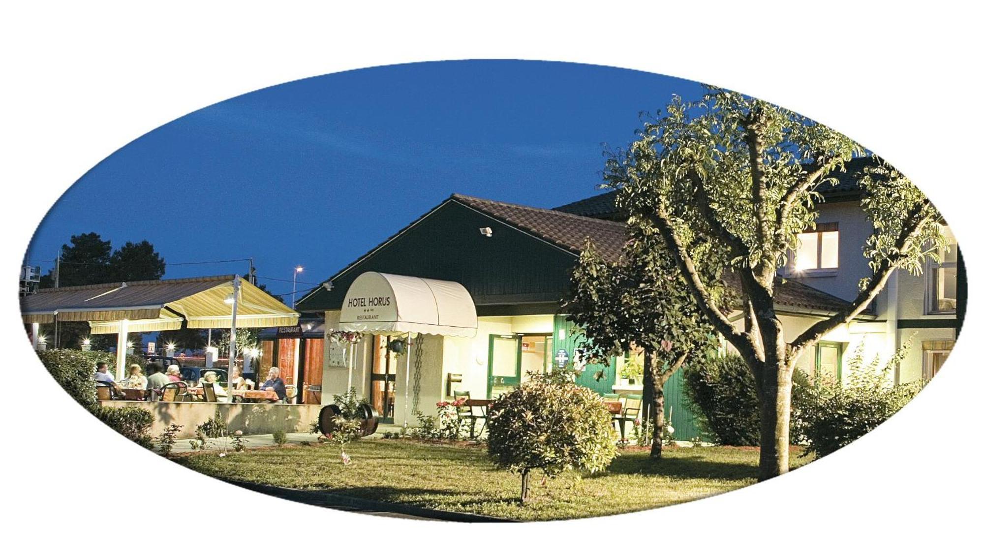 Logis Hotel Horus Restaurant Les Bruyeres Toulenne Exteriér fotografie
